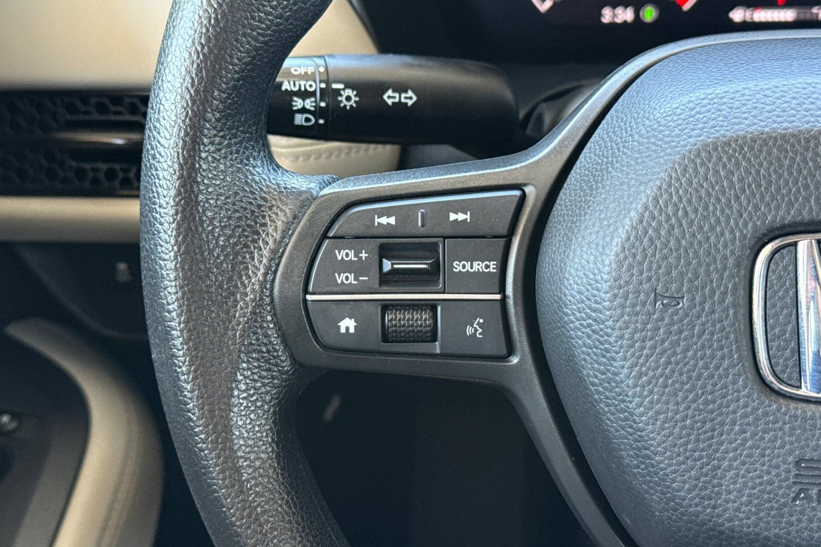 Used 2023 Honda HR-V LX image 33