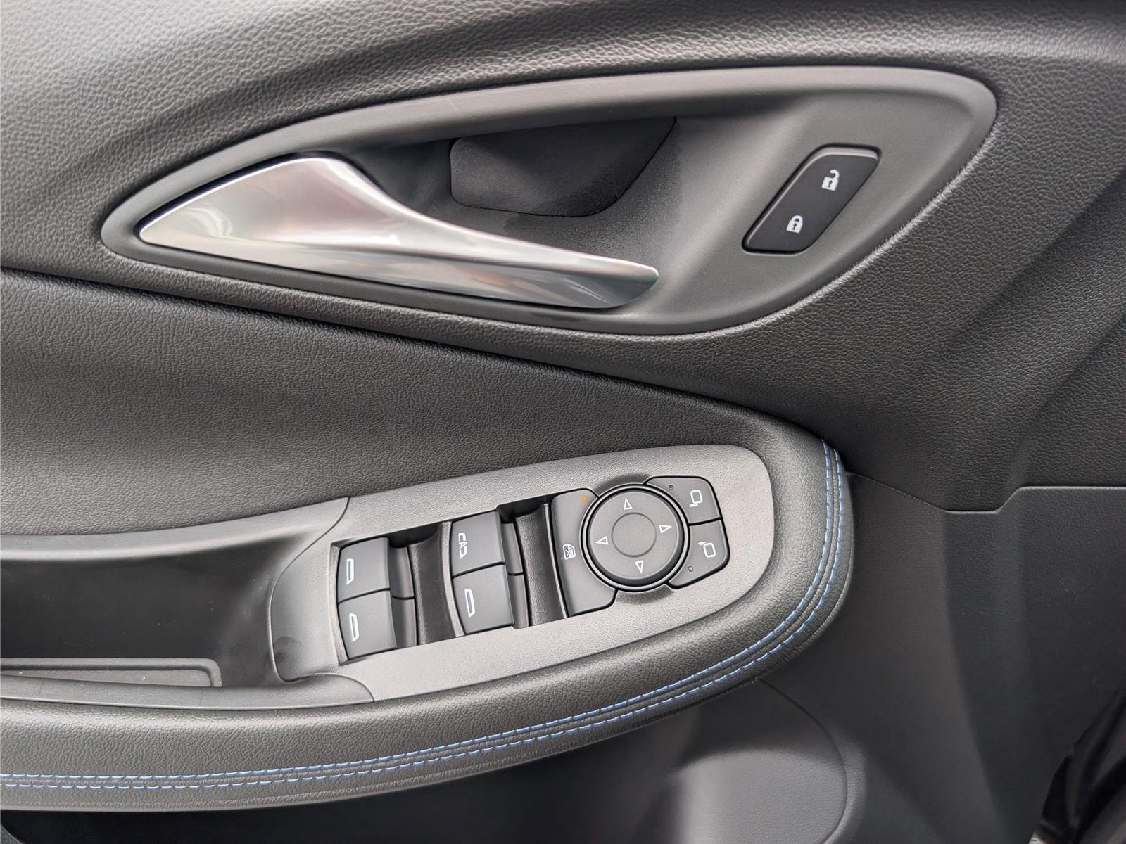 New 2026 Buick Encore GX Sport Touring w/ Advanced Technology Package AWD/4WD image 16