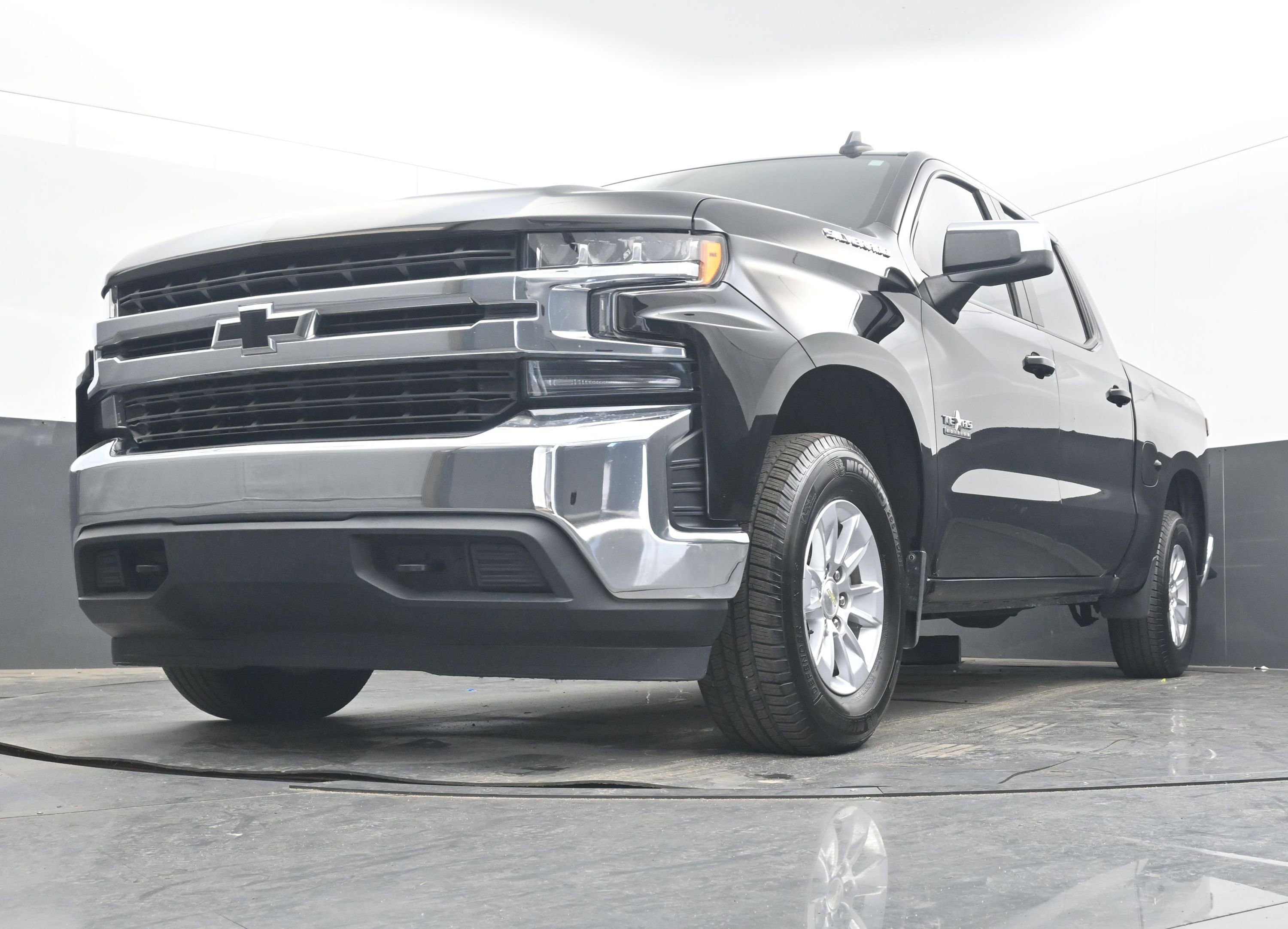 Used 2020 Chevrolet Silverado 1500 LT w/ Texas Edition image 24