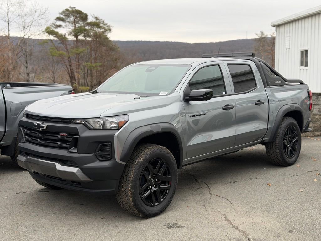 New 2025 Chevrolet Colorado Trail Boss w/ Midnight Edition