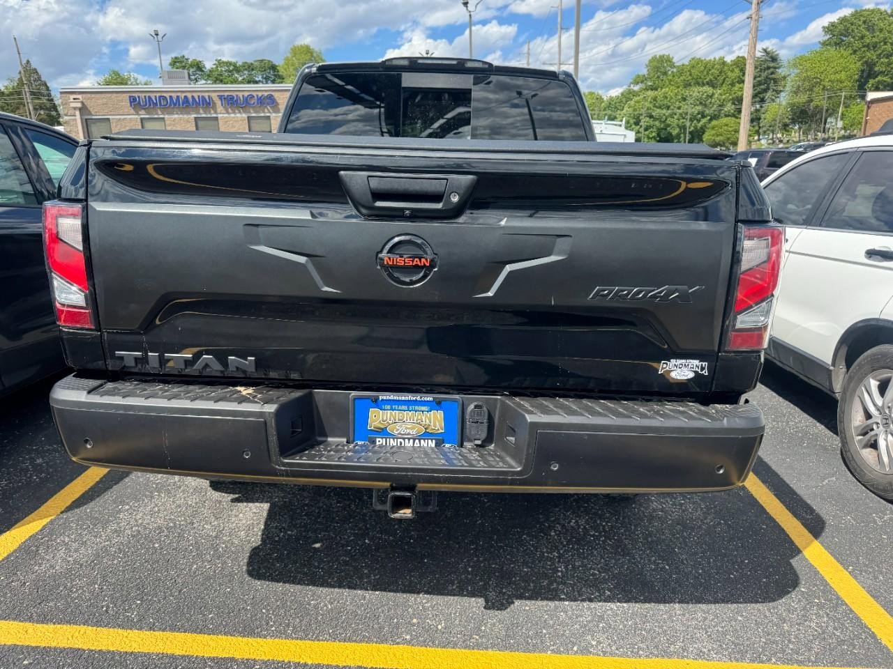 Used 2021 Nissan Titan PRO-4X AWD/4WD image 9