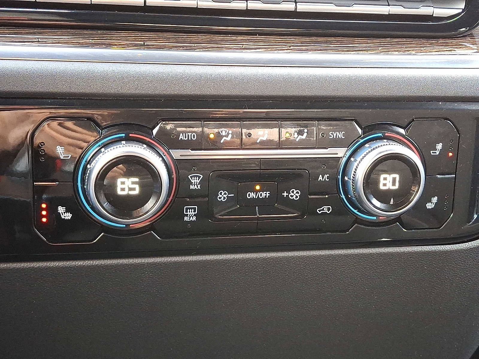 Used 2023 GMC Sierra 1500 Elevation image 16