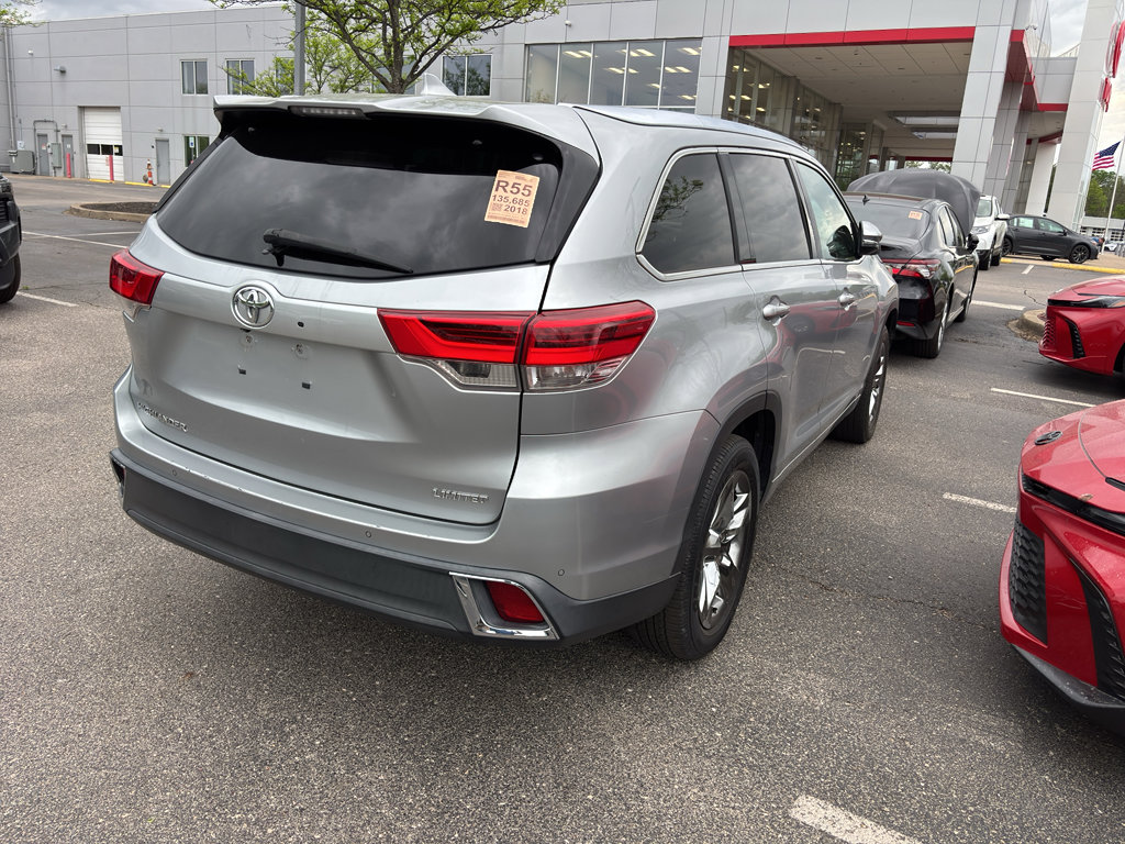 Used 2018 Toyota Highlander Limited Platinum image 4