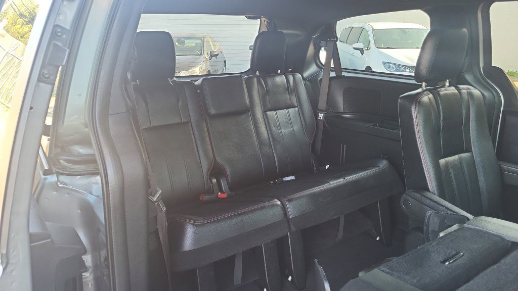 Used 2019 Dodge Grand Caravan GT image 23