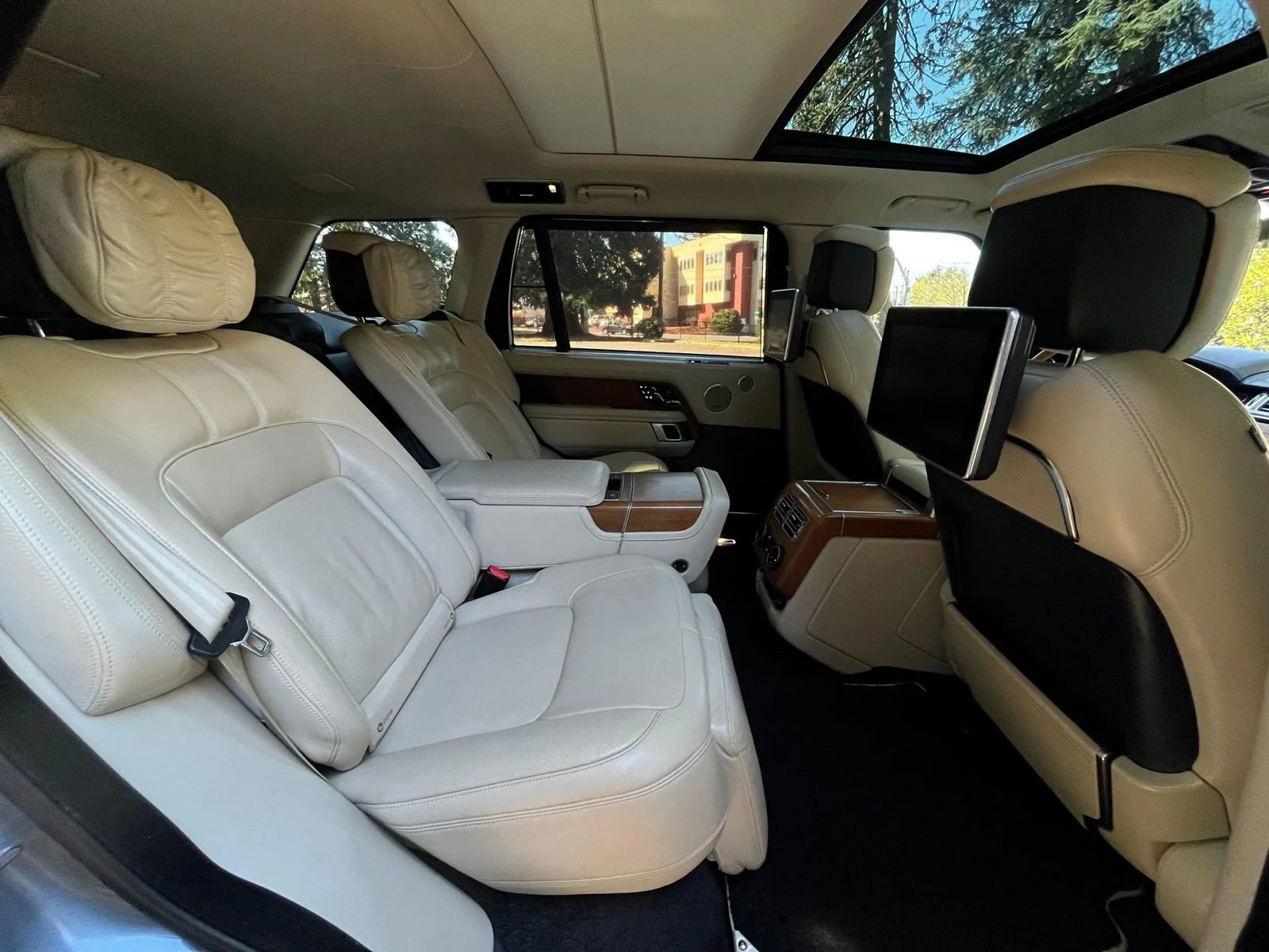 Used 2019 Land Rover Range Rover Long Wheelbase Autobiography AWD/4WD image 13