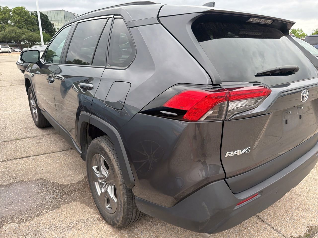 Used 2025 Toyota RAV4 XLE image 8