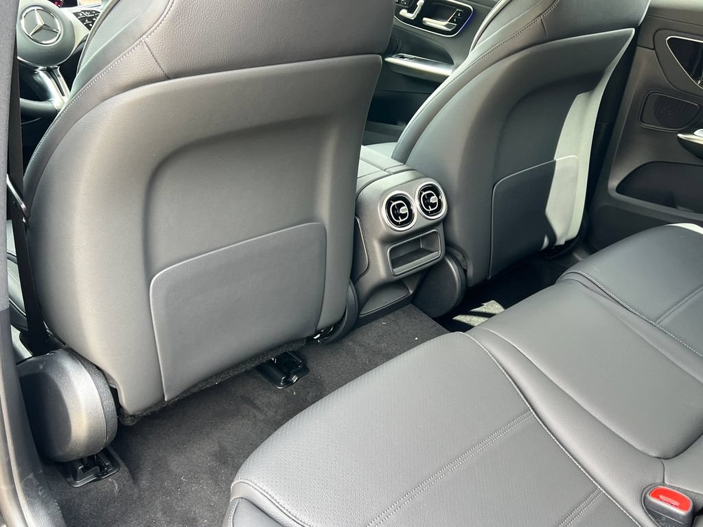New 2025 Mercedes-Benz GLC 350e 4MATIC image 33