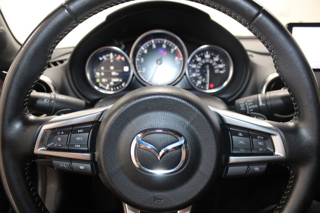 Used 2025 MAZDA MX-5 Miata RF Grand Touring RWD image 36