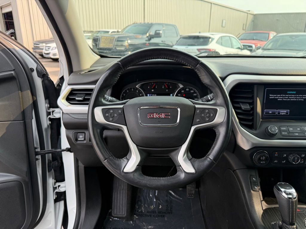 Used 2018 GMC Acadia SLT w/ LPO, Floor Liner Package image 16