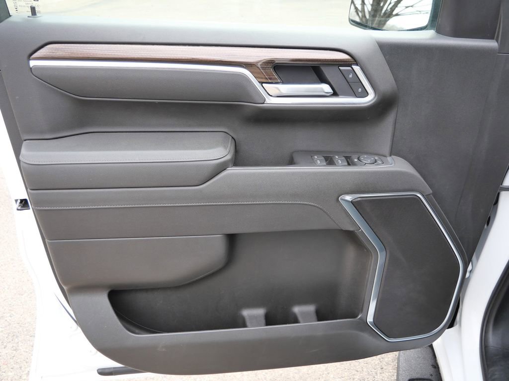 Used 2025 Chevrolet Silverado 1500 LT w/ Work Truck Package AWD/4WD image 28