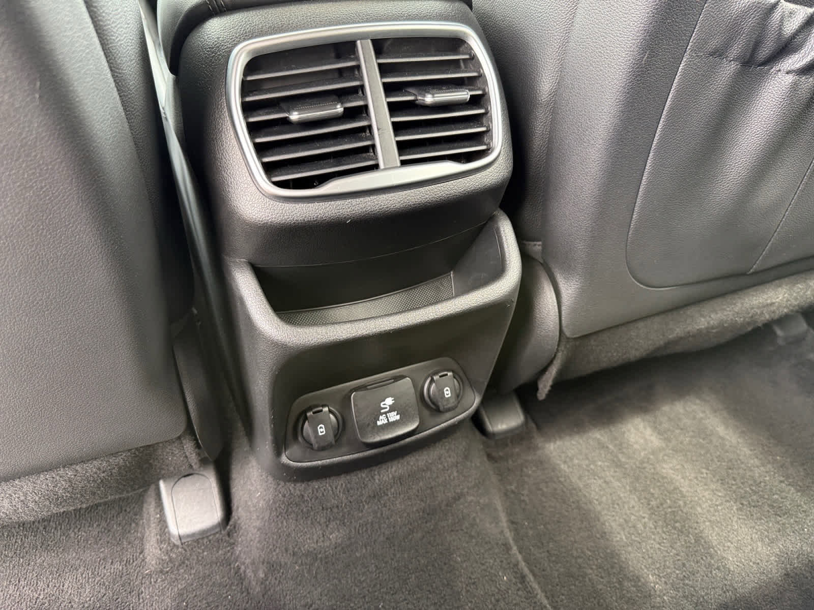 Used 2019 Hyundai Santa Fe FWD image 16