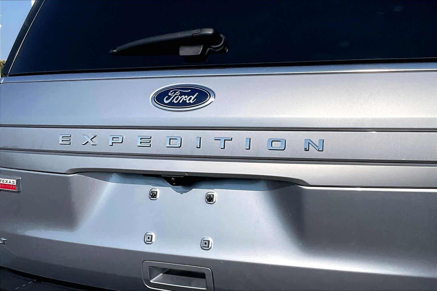 Used 2024 Ford Expedition XLT RWD image 27
