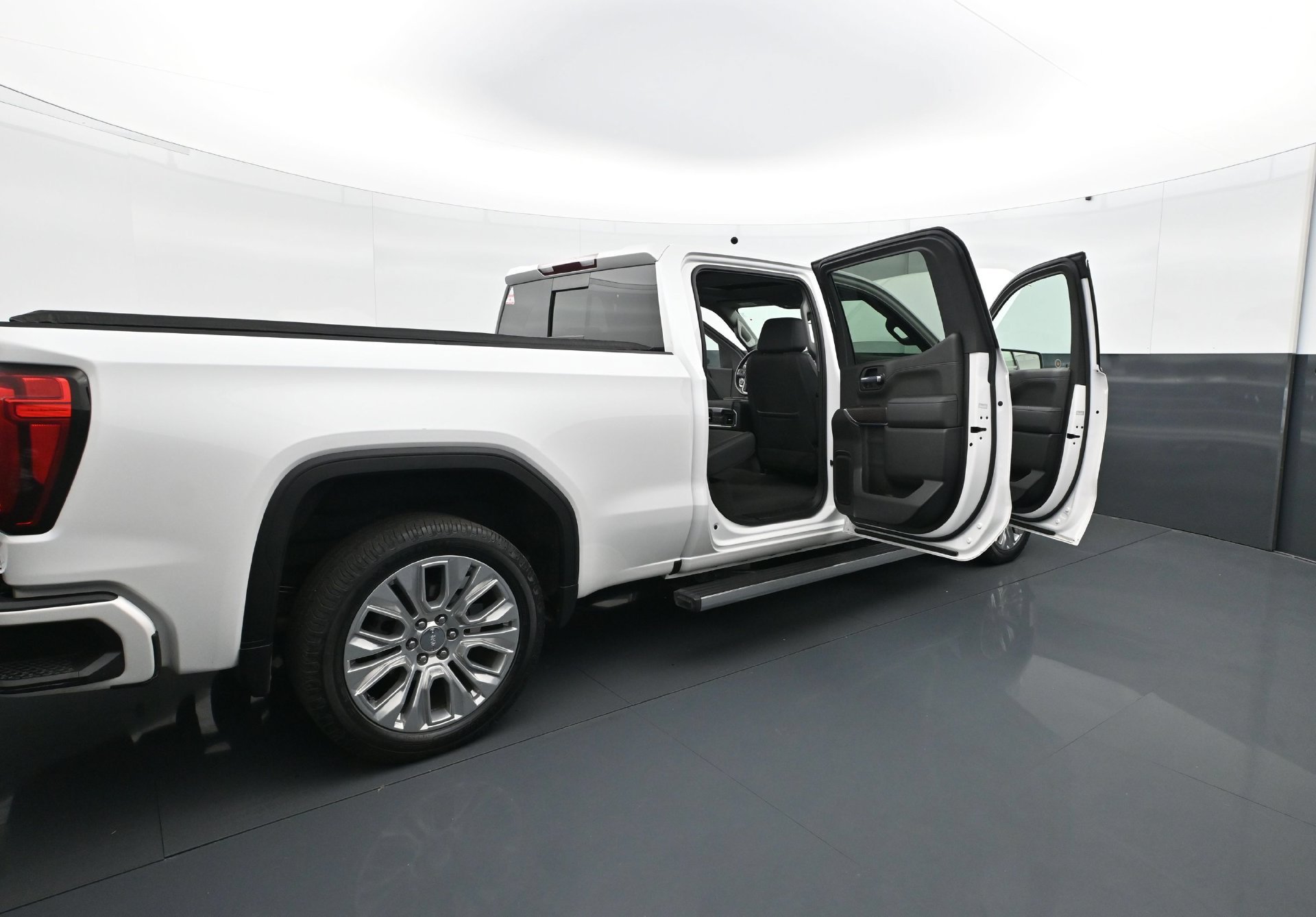 Used 2022 GMC Sierra 1500 Denali w/ Denali Premium Package AWD/4WD image 36