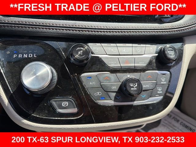 Used 2017 Chrysler Pacifica Limited FWD image 13
