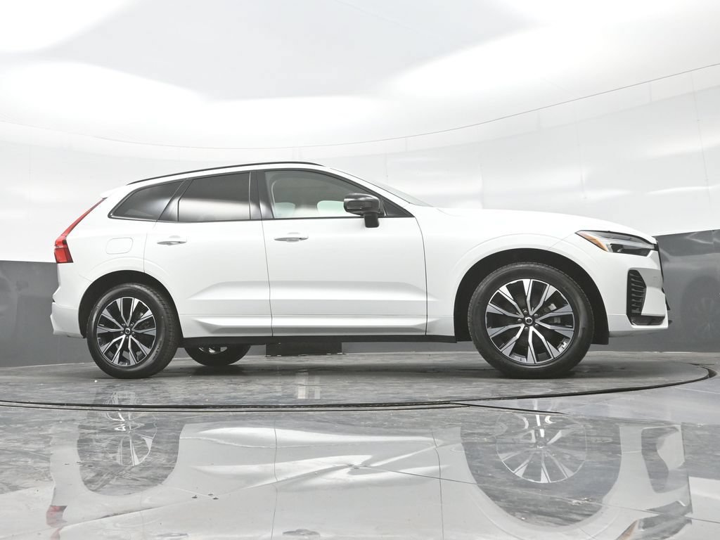 Used 2024 Volvo XC60 B5 Core w/ Protection Package Premier AWD/4WD image 26