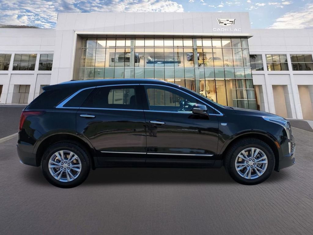 Used 2025 Cadillac XT5 Luxury image 4