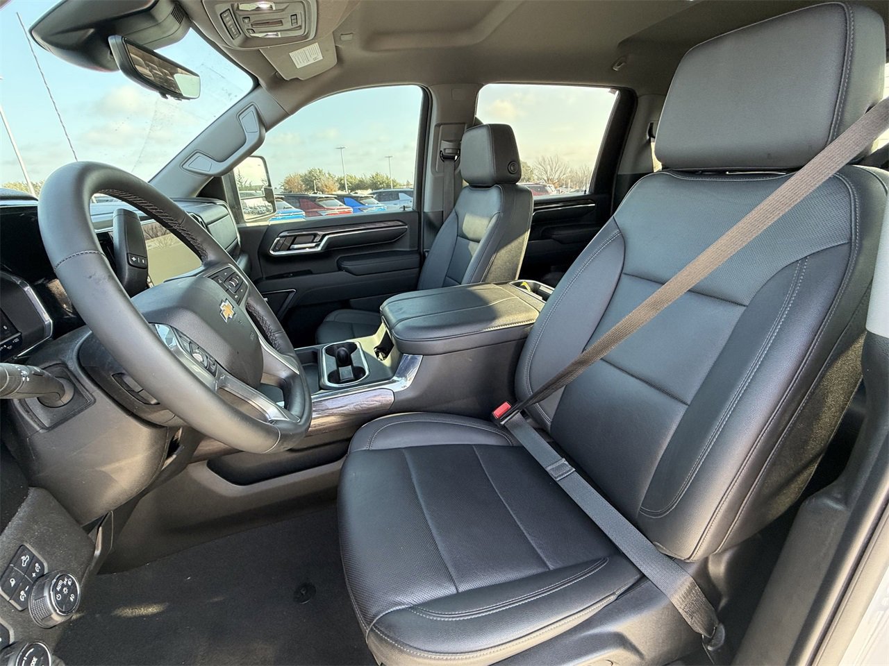 Certified 2024 Chevrolet Silverado 2500 LTZ w/ LTZ Premium Texas Edition image 28