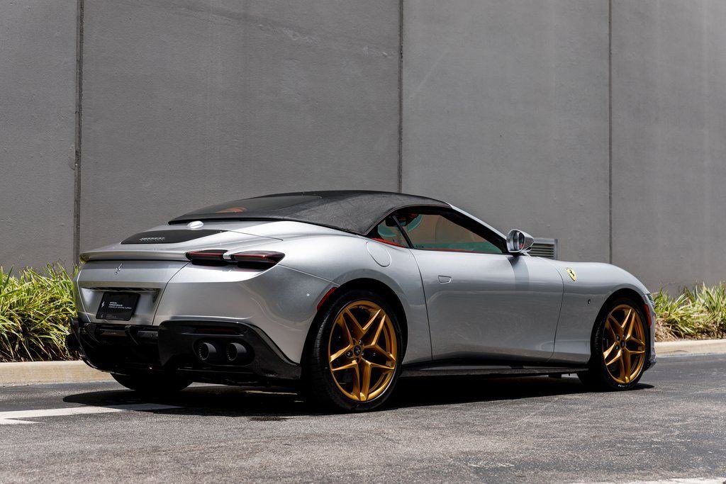 Used 2024 Ferrari Roma Spider image 15
