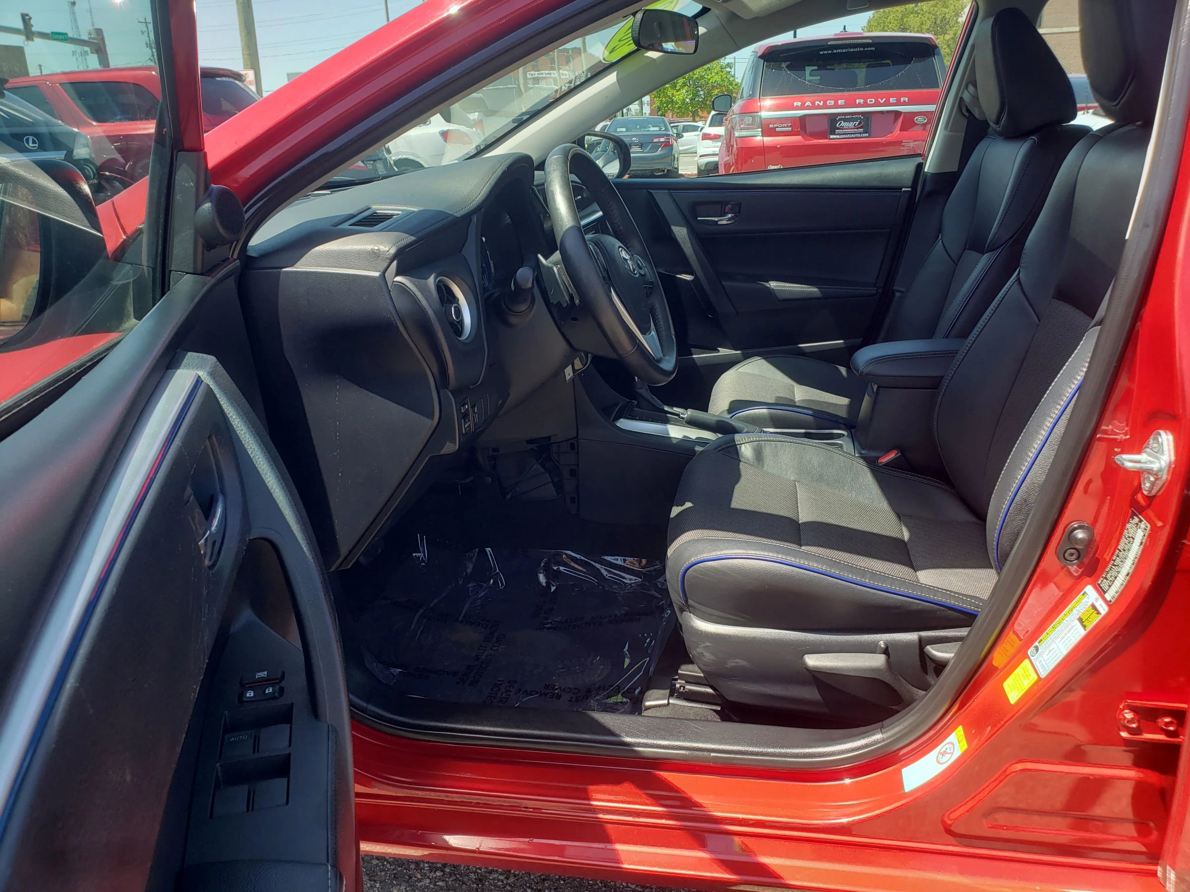 Used 2018 Toyota Corolla SE FWD image 11