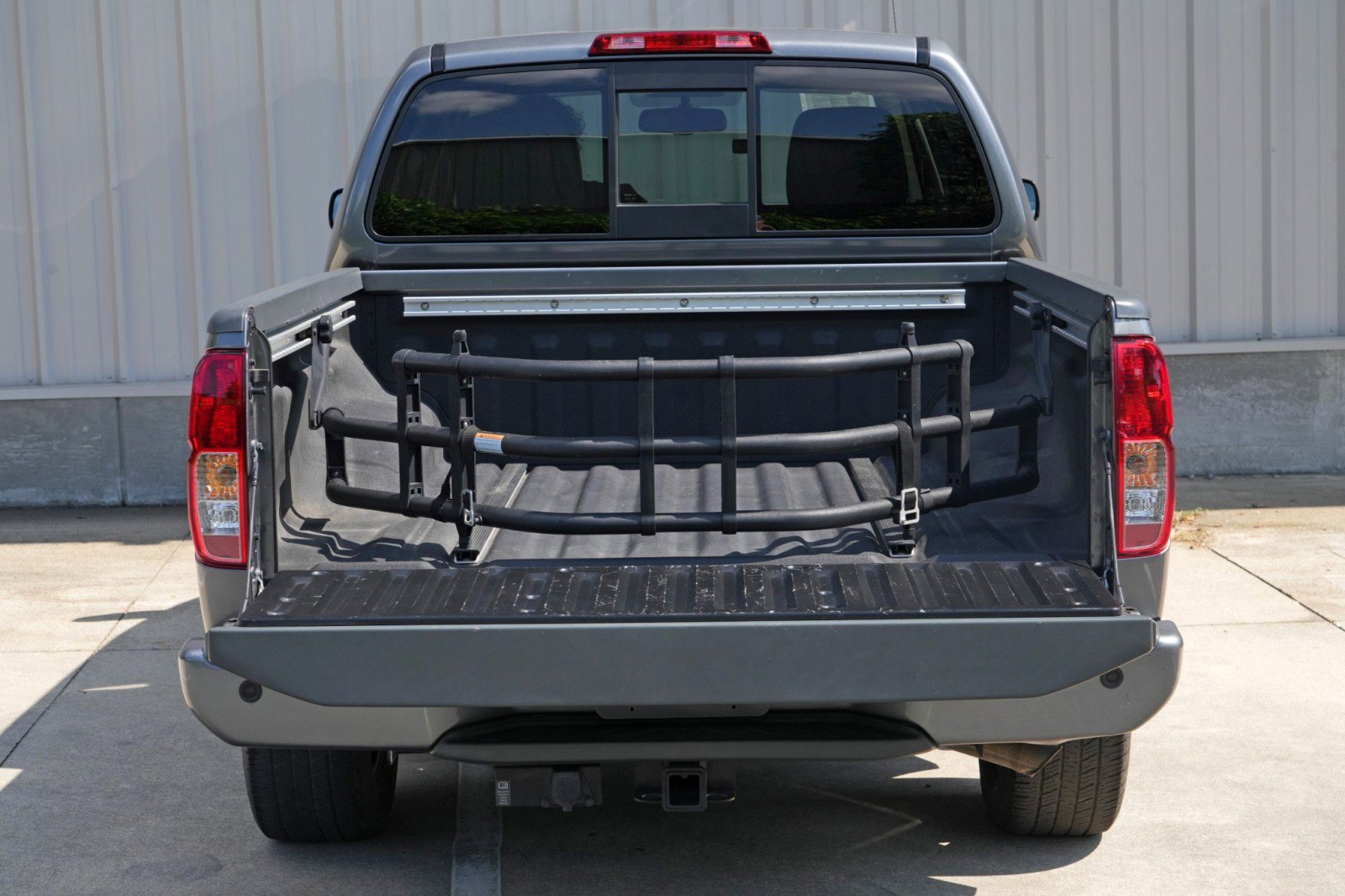 Used 2020 Nissan Frontier SV w/ Midnight Edition Floor Mats RWD image 9