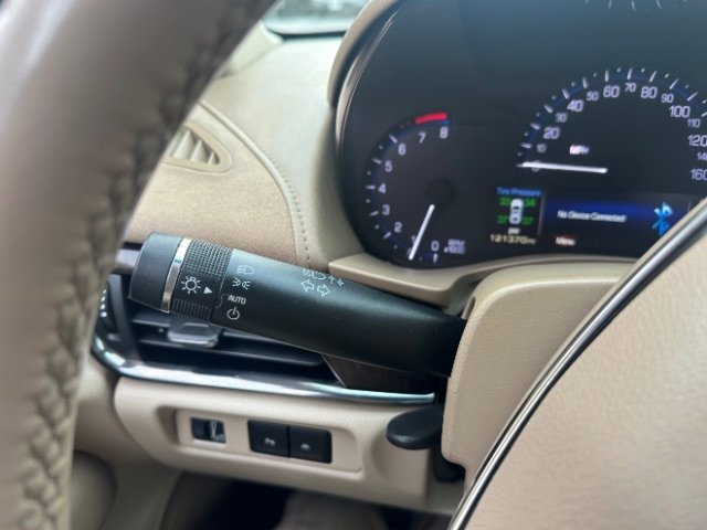 Used 2015 Cadillac ATS Performance w/ Cold Weather Package image 24