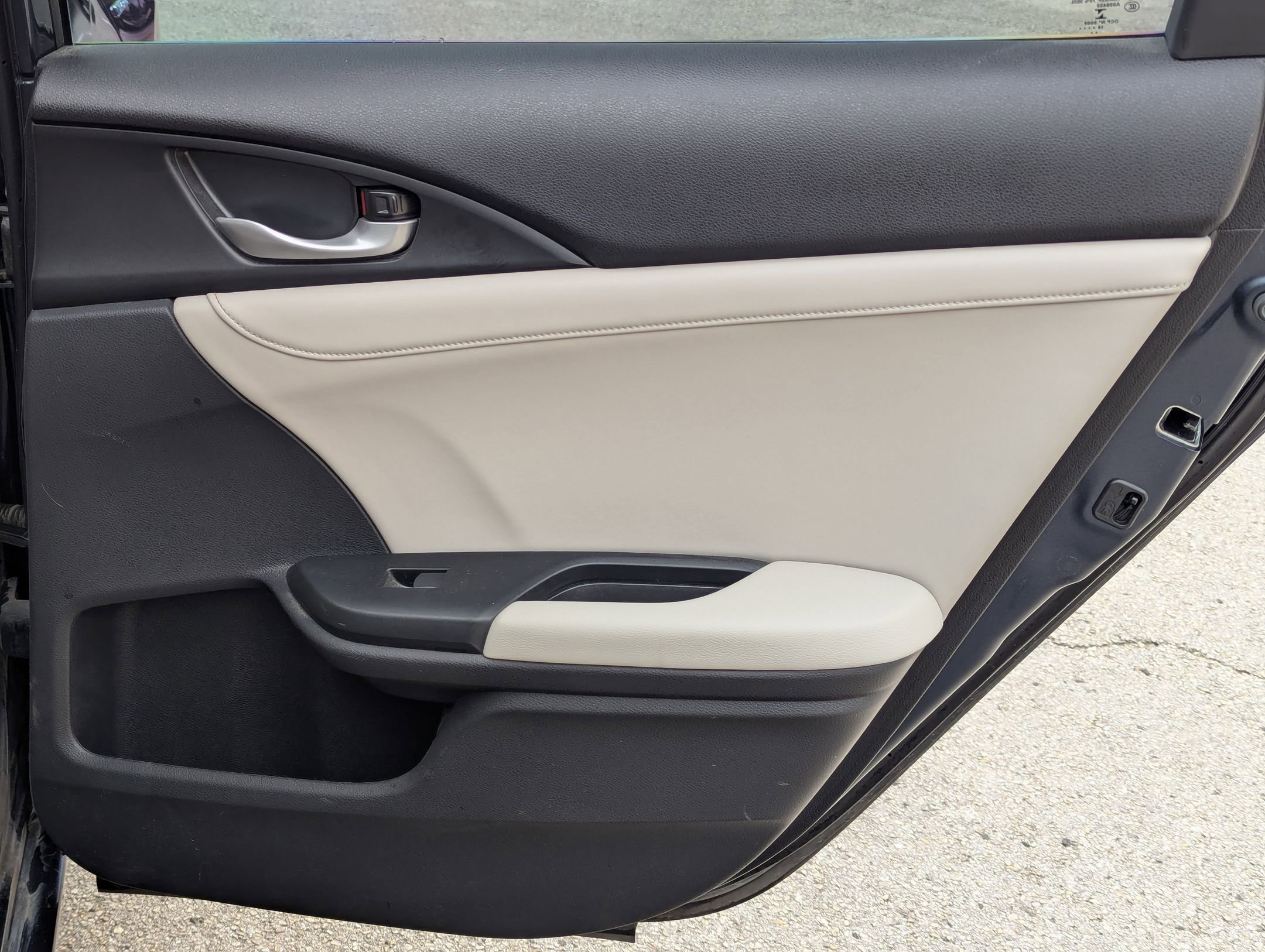 Certified 2019 Honda Insight Touring image 25