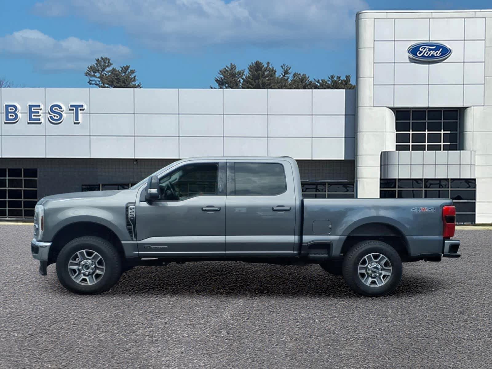 Used 2024 Ford F250 Lariat AWD/4WD image 2