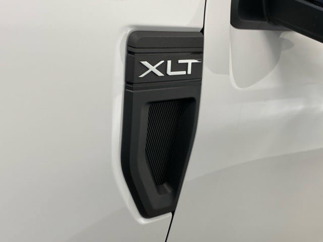 New 2025 Ford Maverick XLT FWD image 13