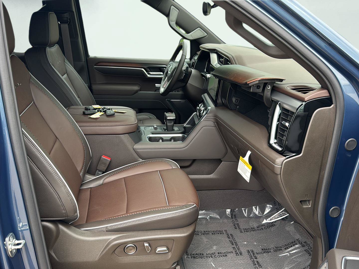 New 2026 GMC Sierra 1500 Denali w/ Denali Reserve Package AWD/4WD image 3