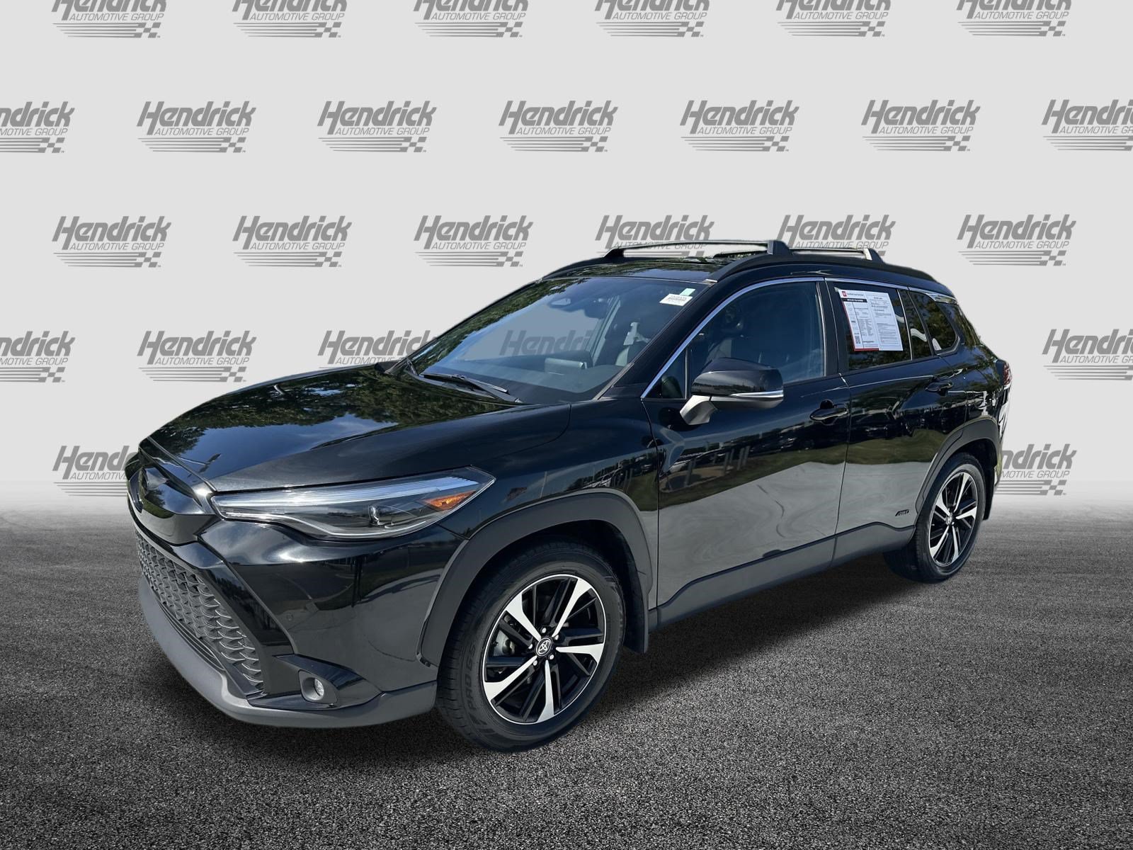 Used 2024 Toyota Corolla Cross AWD Hybrid w/ Convenience Package image 5