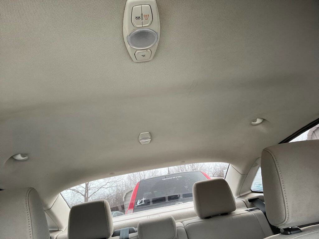 Used 2018 Ford Focus SE image 15