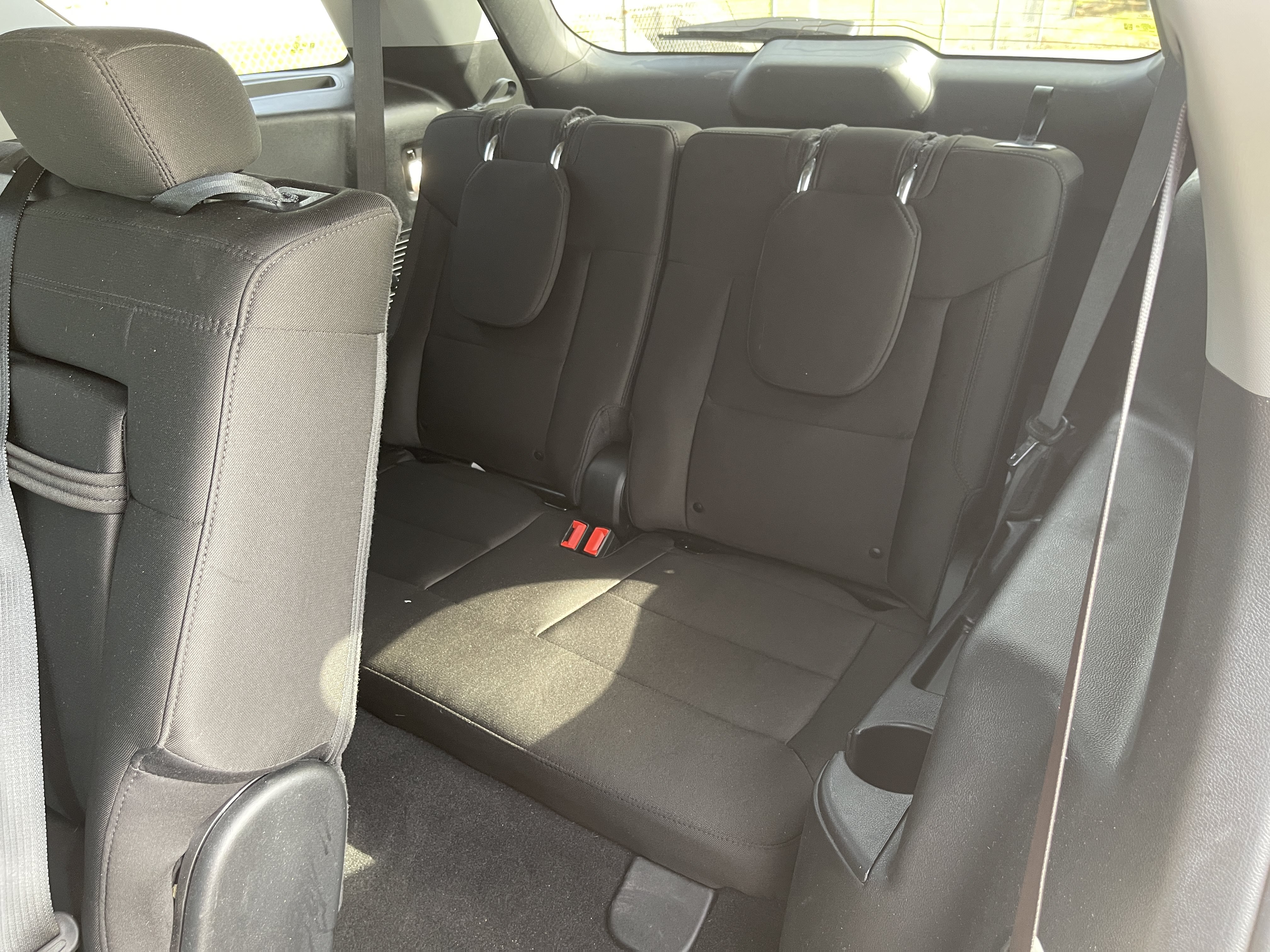 Used 2024 Ford Explorer XLT RWD image 34
