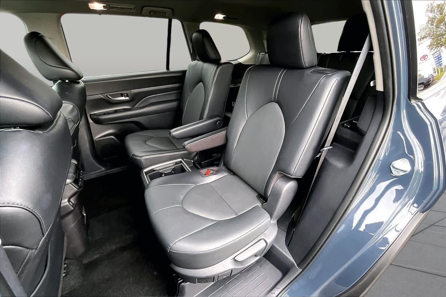 Used 2025 Toyota Grand Highlander AWD image 20