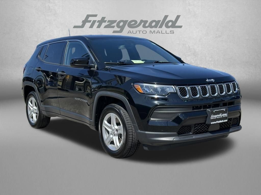 Used 2023 Jeep Compass Sport image 1