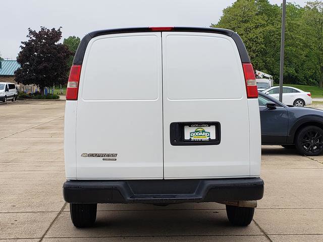 Used 2014 Chevrolet Express 3500 image 4