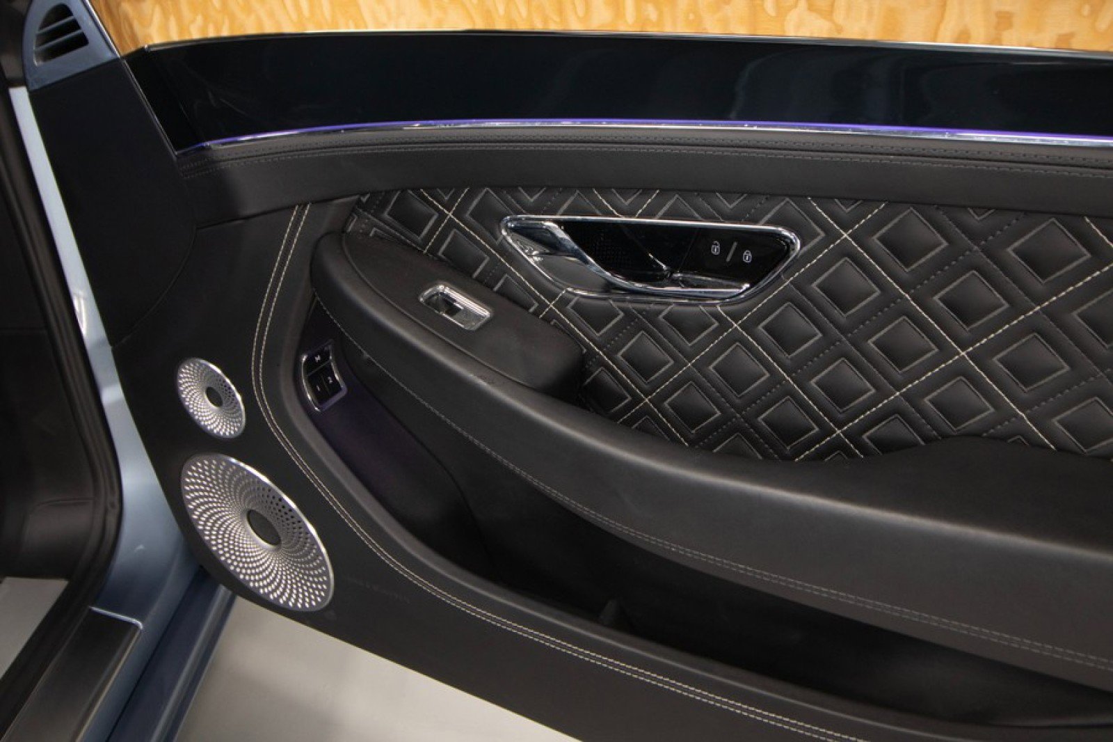 Used 2020 Bentley Continental GT w/ First Edition Specification image 40