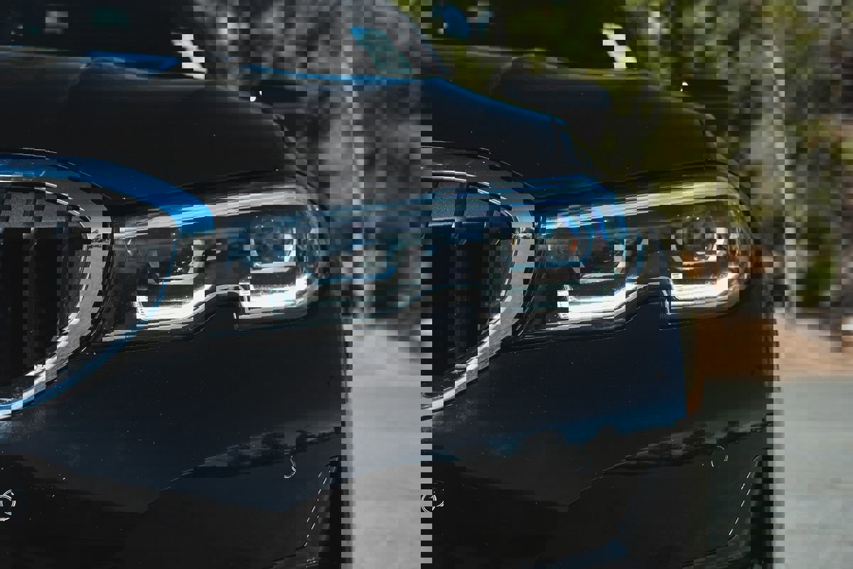 Used 2019 BMW 330i Sedan w/ Convenience Package image 7