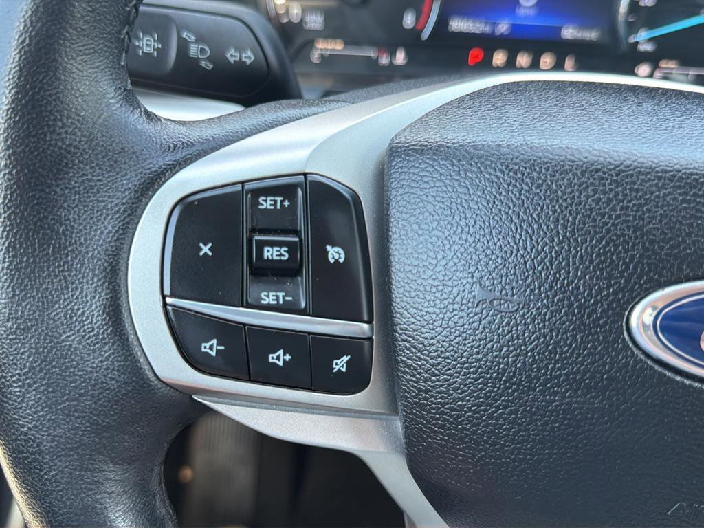 Used 2024 Ford Explorer XLT w/ Equipment Group 202A image 22