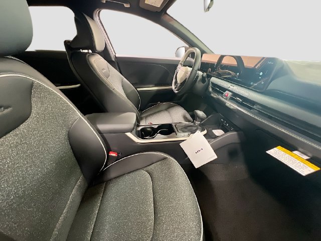 New 2025 Kia K4 EX w/ GT-Line Sunroof Package FWD image 29