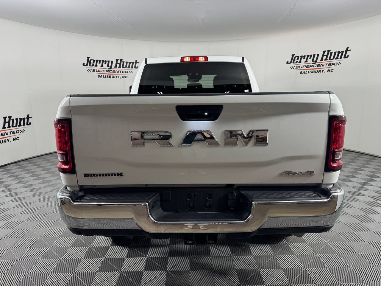 Used 2025 RAM 2500 Big Horn AWD/4WD image 8