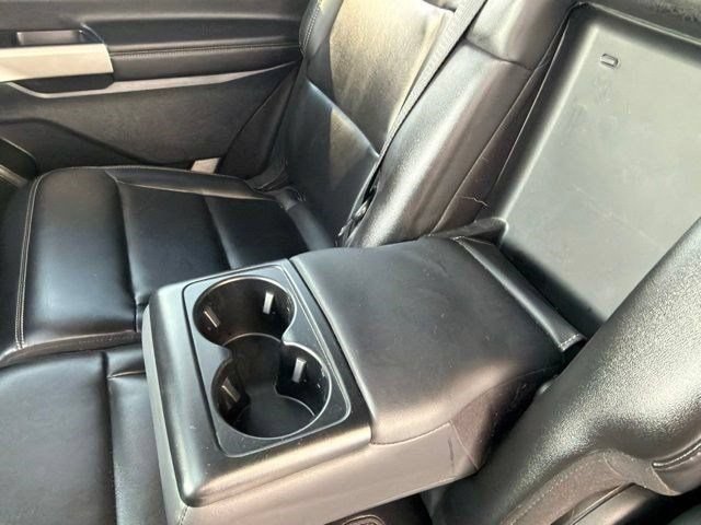 Used 2022 Ford Explorer XLT w/ Equipment Group 202A AWD/4WD image 35