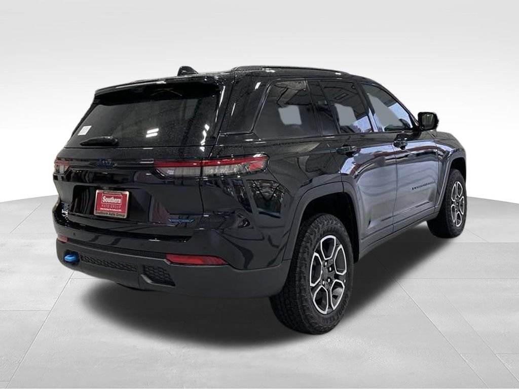 New 2024 Jeep Grand Cherokee Trailhawk w/ Advanced Protech Group II AWD/4WD image 5