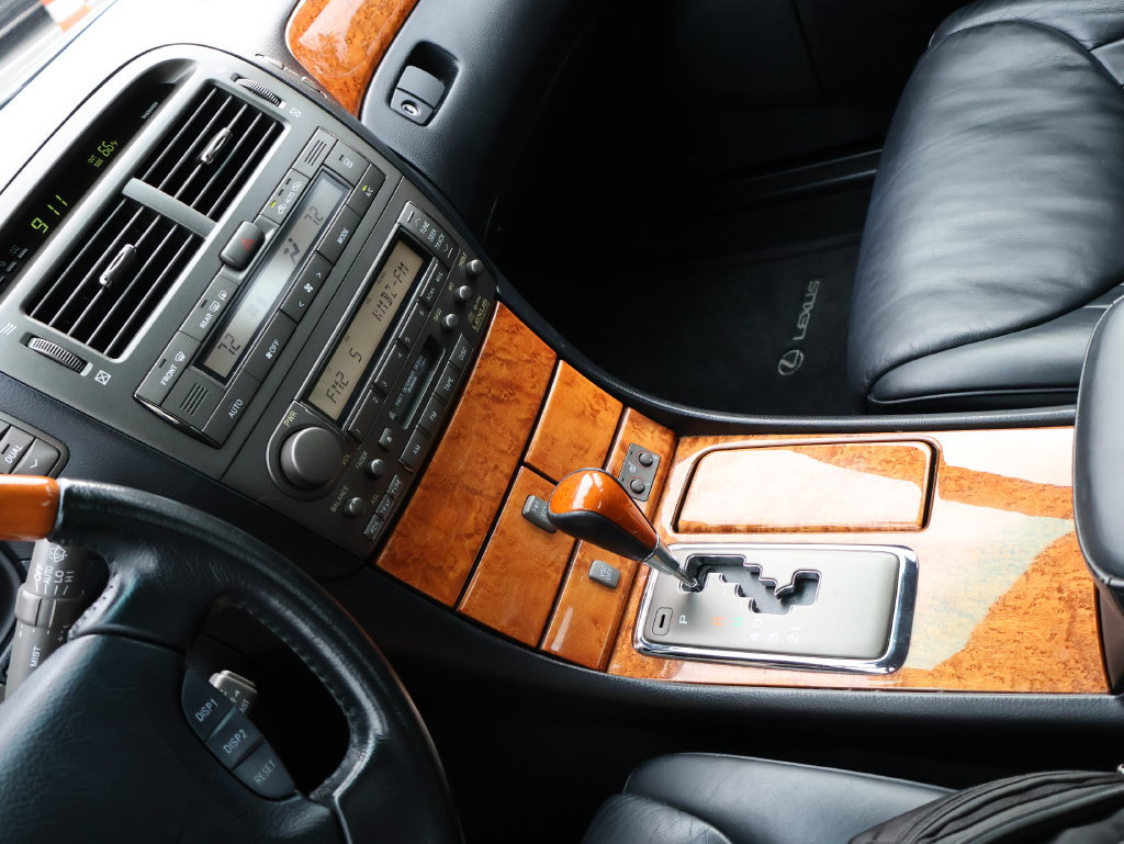 Used 2002 Lexus LS 430 RWD image 18