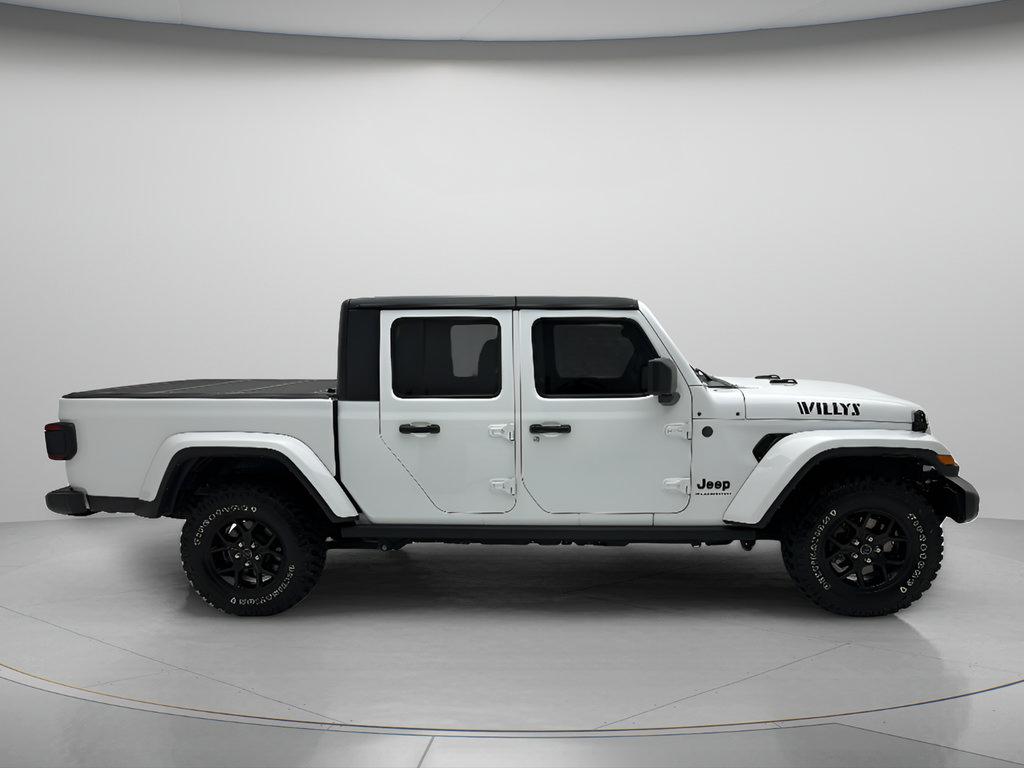 Used 2024 Jeep Gladiator Willys AWD/4WD image 4