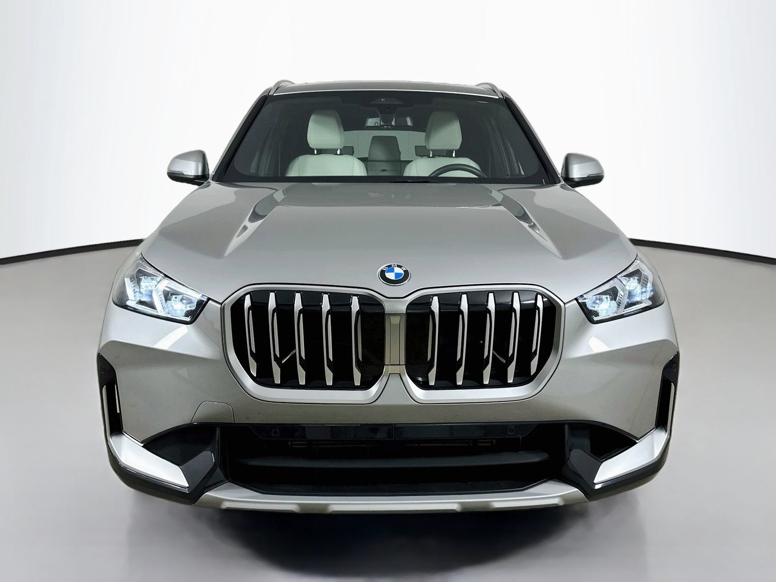 Used 2026 BMW X1 xDrive28i w/ Convenience Package AWD/4WD image 2