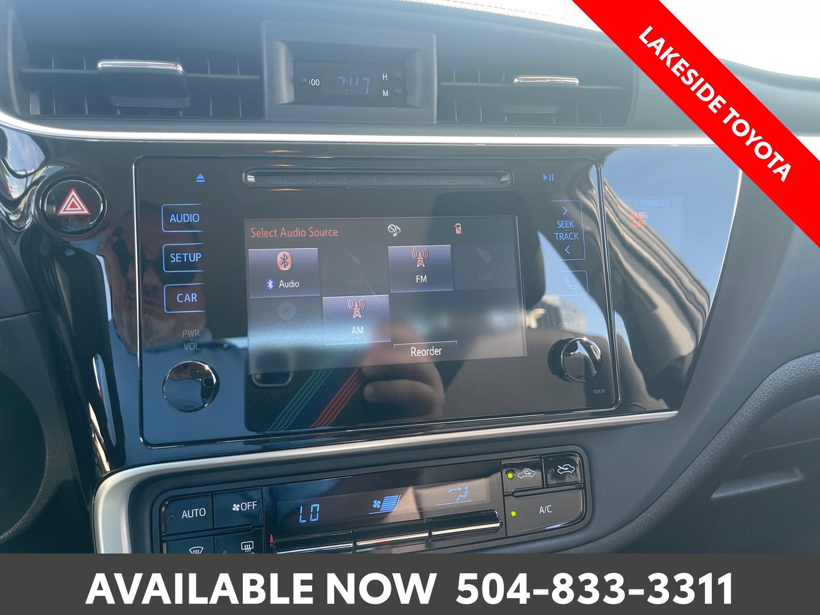 Certified 2018 Toyota Corolla LE FWD image 32