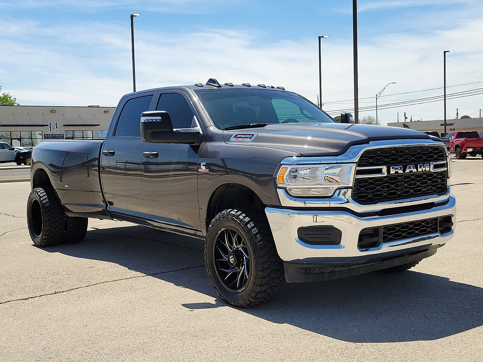 Used 2024 RAM 3500 Tradesman w/ Chrome Appearance Group image 6