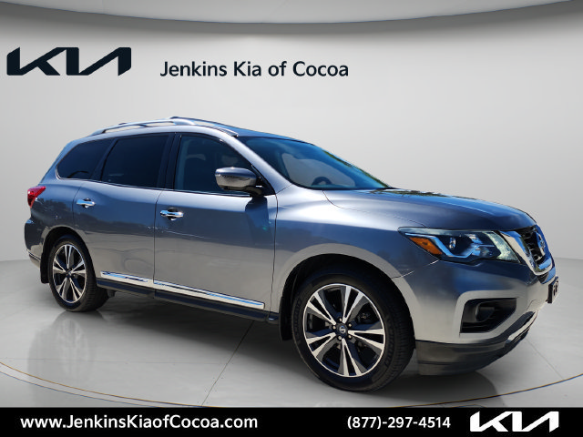 Used 2017 Nissan Pathfinder Platinum FWD image 1