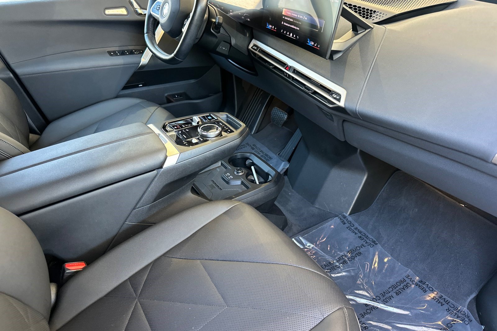Used 2024 BMW iX xDrive50 w/ Premium Package AWD/4WD image 20