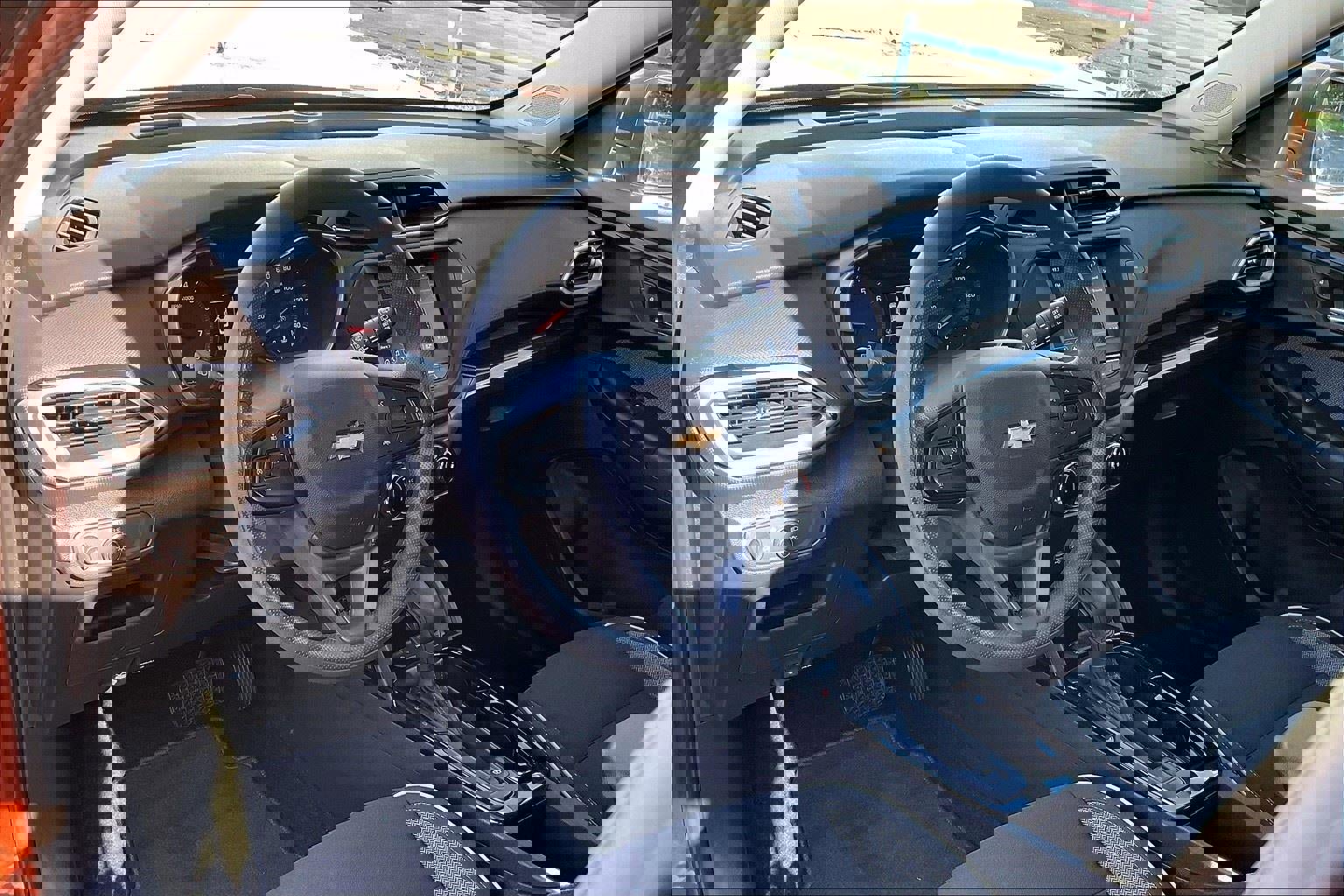 Used 2021 Chevrolet TrailBlazer LS image 12